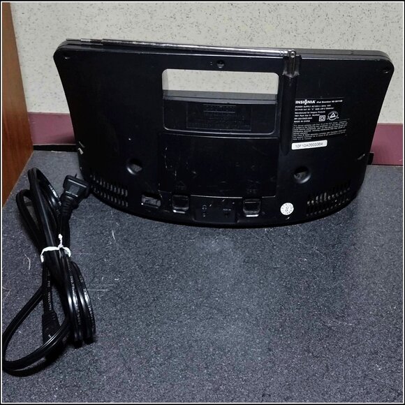 Insignia Ipod Boombox - Picture 2 of 12